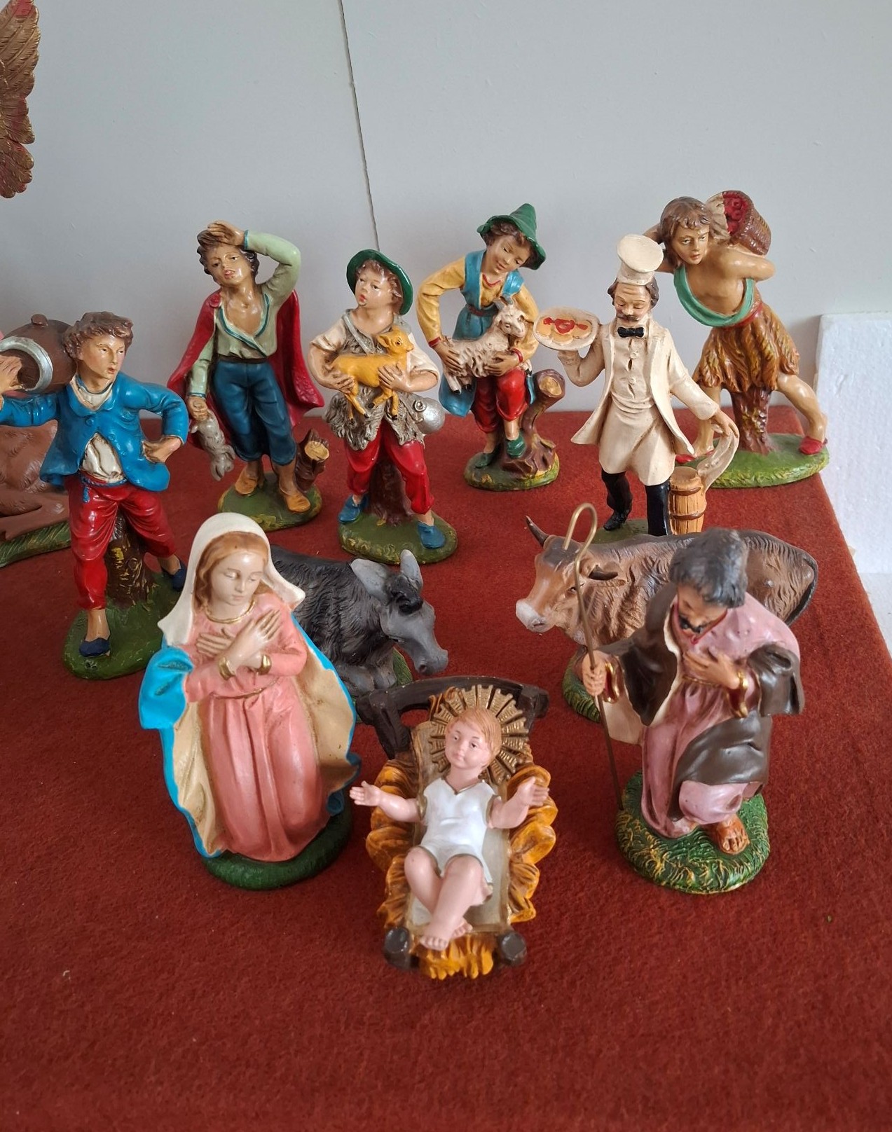 presepe in cartapesta misure cm. 20 e cm. 30 - immagine 3